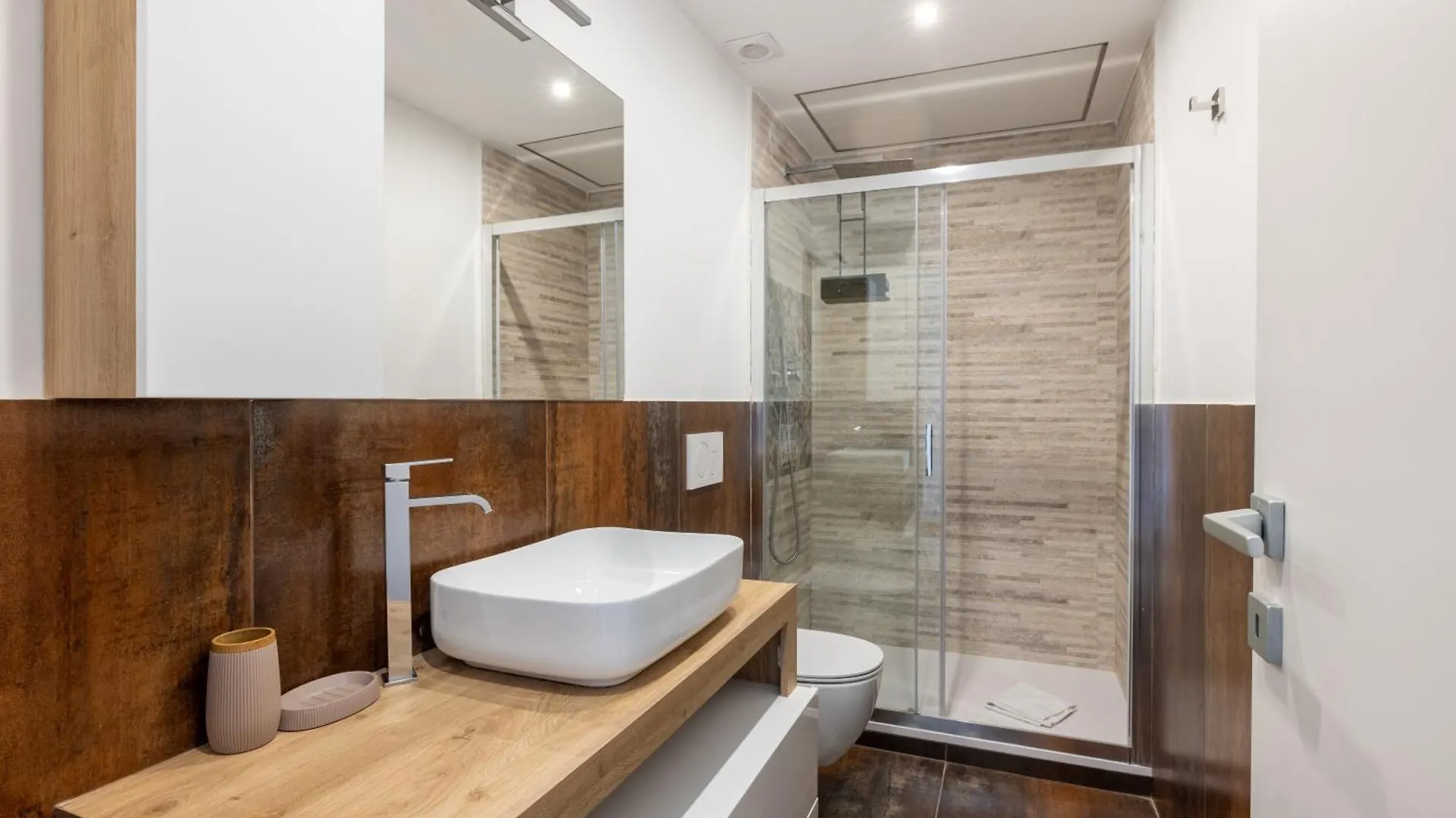 Quattro Fontane 2P - B&D Apartments Rome 0*,  Italy